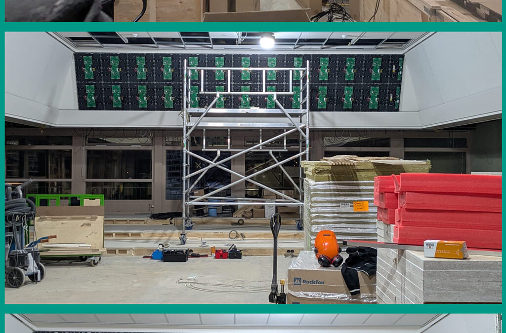 Installatie LED SCHERM 46,80 X 1,35 METER TOTAAL